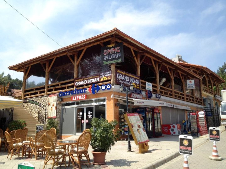 利西亚酒店(Lycian Hotel)