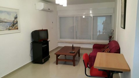 海法阿莫斯公寓(Amos Haifa Apartment)