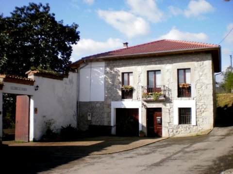 卡瑟纳苏毕欧利欧酒店(La Casona de Priorio)