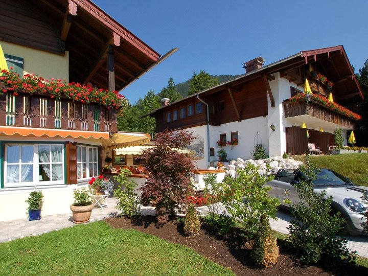 阿尔潘伯格扎伯酒店(Alpenhotel Bergzauber)