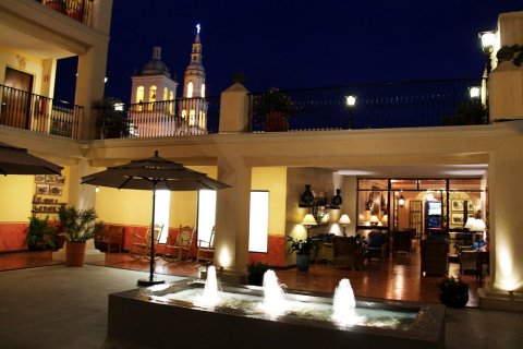 圣地亚哥帕罗玛斯酒店(Hotel Las Palomas de Santiago)