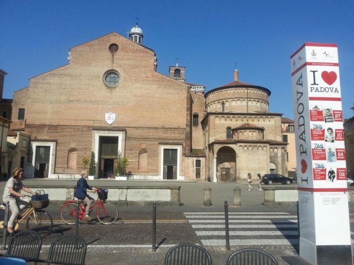 花草广场帕多瓦公寓酒店(3 Appartamenti Nel Cuore del Centro Storico in Piazza Delle Erbe)