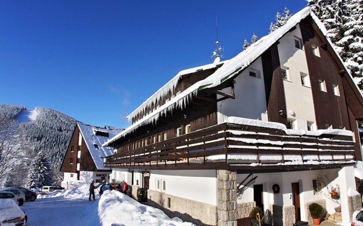 雷娜塔膳食公寓酒店(Pension Renata)