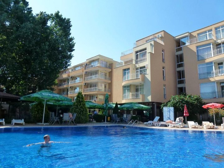 Aparthotel Kamelia Garden - Official Rental