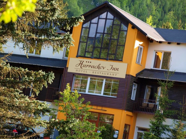 哈拉霍夫酒店(Hotel Harrachov Inn)