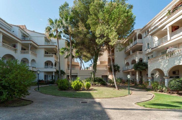 Residencia Es Castellot - Only Adults over 60