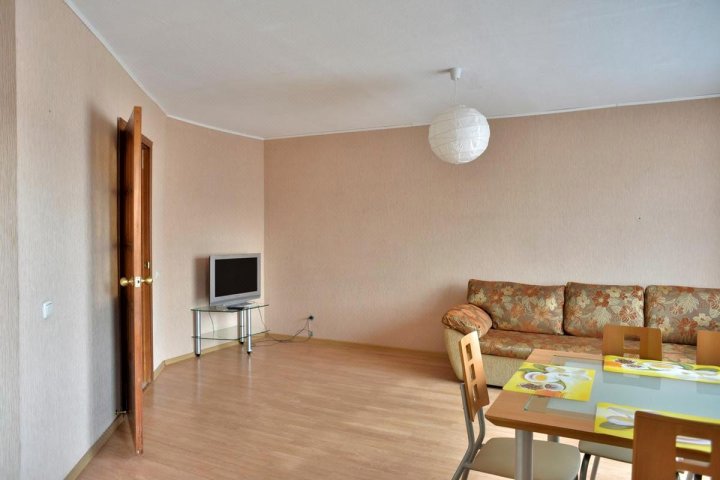 Apartment Uralskaya