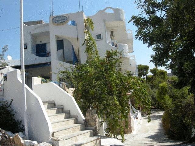 Efrosyni Apartments