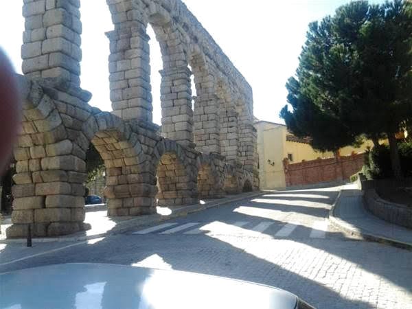 塞哥维亚旅馆(Hostal Segovia)