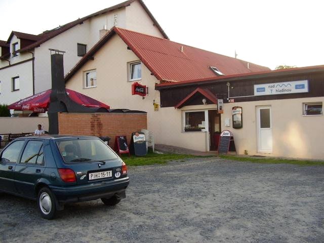 拉迪诺旁酒店(Penzion Nad Hladinou)