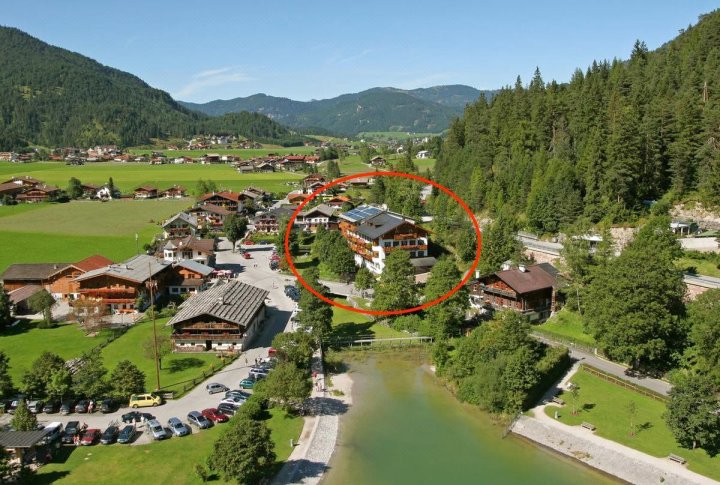 阿亨湖畔费希维特酒店(Fischerwirt am See Hotel)