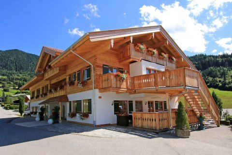 贝希特斯加登艾尔斌酒店(Alpinhotel Berchtesgaden)