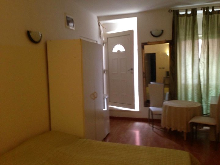 City Center Rooms