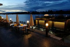 北碧府蓝天浮筏酒店(Blue Sky Raft at Kanchanaburi)