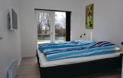 四卧室度假屋Haderslev，带室内热水浴缸09(Beautiful Home in Haderslev with 4 Bedrooms and Wifi)