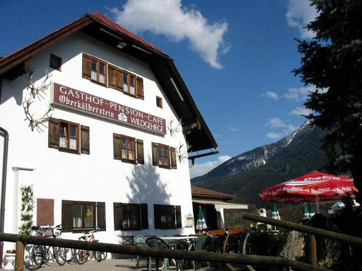 奥贝卡巴施登旅馆(Berggasthof Oberkälberstein)