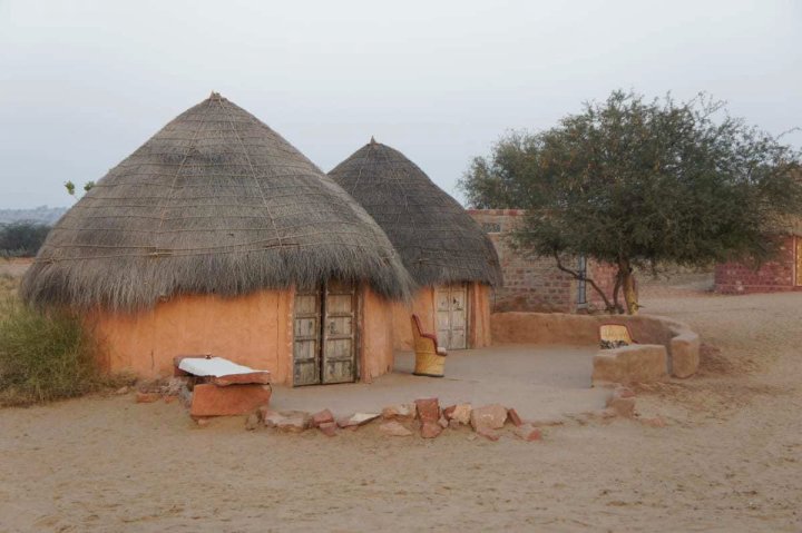 Traditional Huts with Amenities in Jodhpur