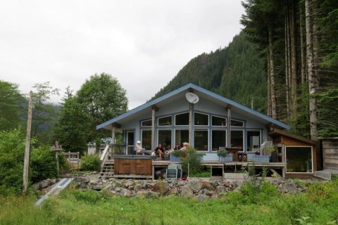 温哥华岛屿里尔钓鱼狂热旅馆 - 全包式(Reel Obsession Fishing Lodge Vancouver Island- All Inclusive)