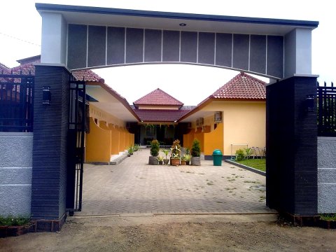 阿雅希斯玛民宿(Aryabhisma Homestay)