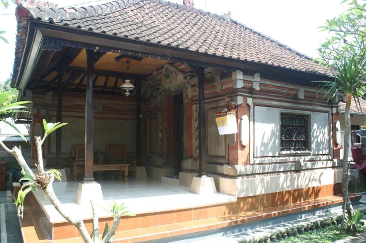 努格拉哈民宿(Nu Graha Guesthouse)