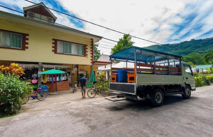 泽洛夫自助式公寓酒店(Zerof Self Catering Apartments)