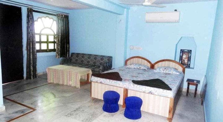 Haveli Mohan Bansi Guest House (Standard Room)