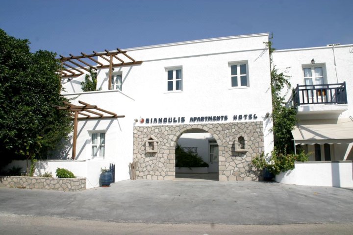 吉安诺里斯酒店(Giannoulis Hotel)