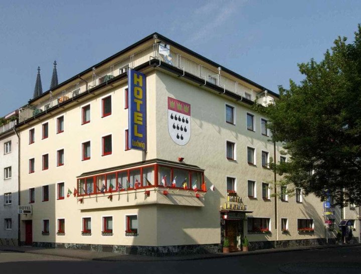 路德维希高级酒店(Hotel Ludwig Superior)
