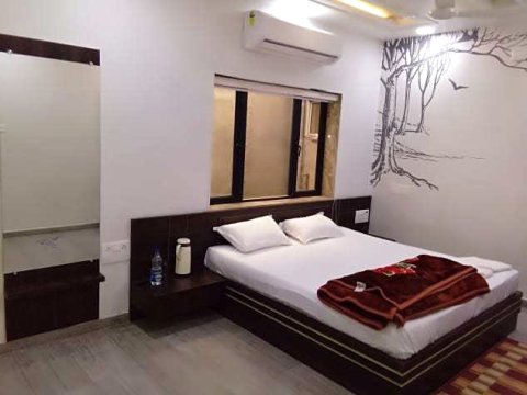 Hotel Radhika Jetpur