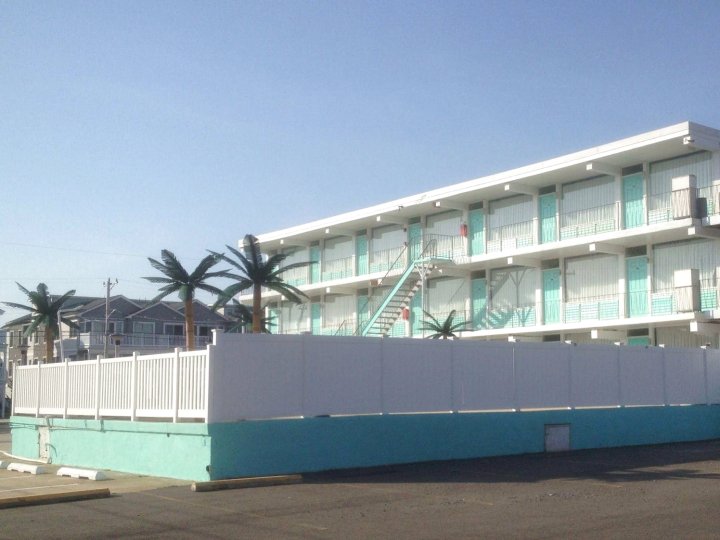 岛屿微风汽车旅馆(Island Breeze Motel)