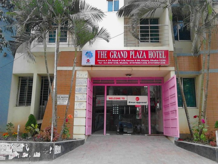 Grand Plaza Hotel