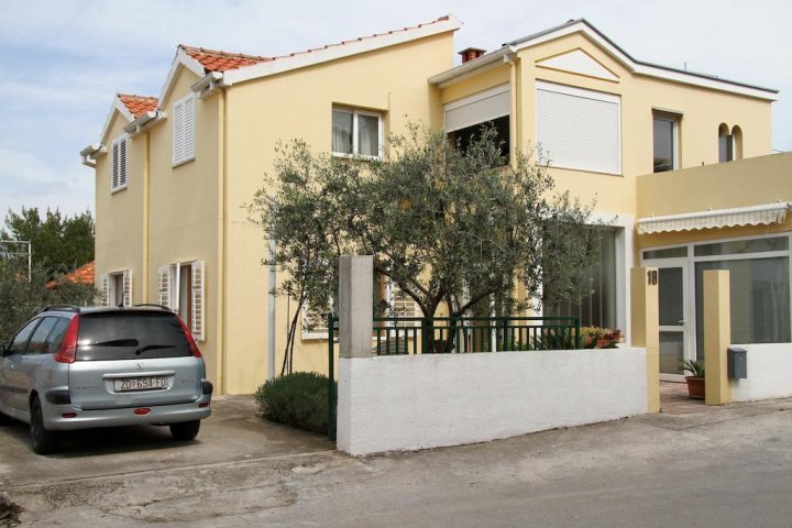 Apartment Petar