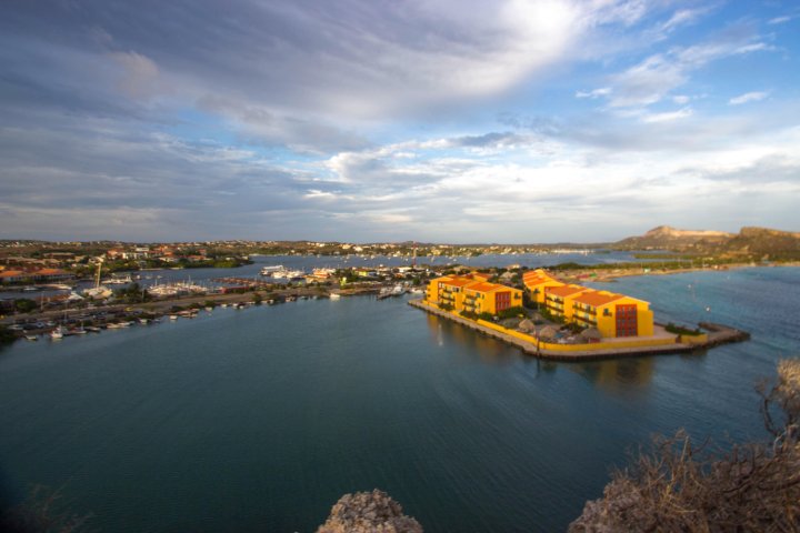 库拉索帕拉帕海滩度假酒店(Palapa Beach Resort Curacao)