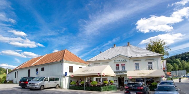 舒玛瓦酒店(Hotel Šumava)