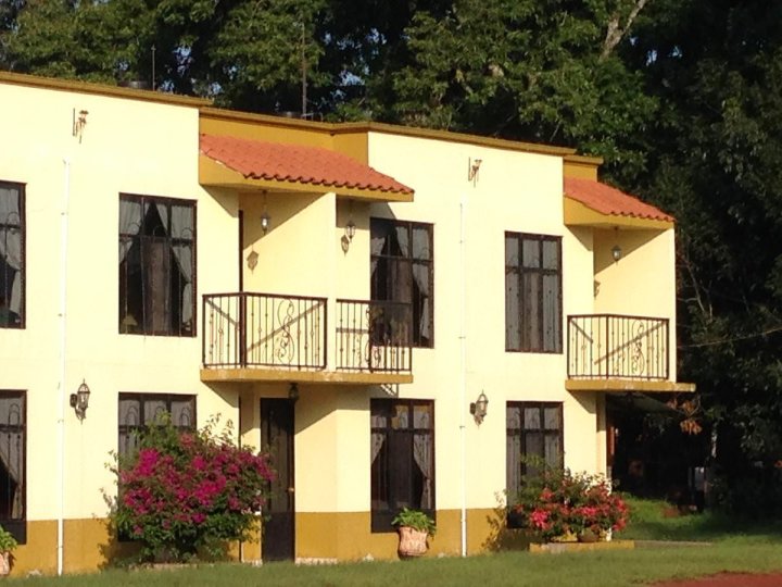 Hotel Hacienda Los Alamos