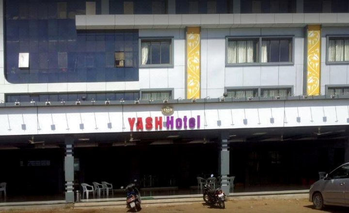 Hotel Yash