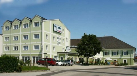 兰德格斯托弗维特菲尔德酒店(Hotel Wirt im Feld)