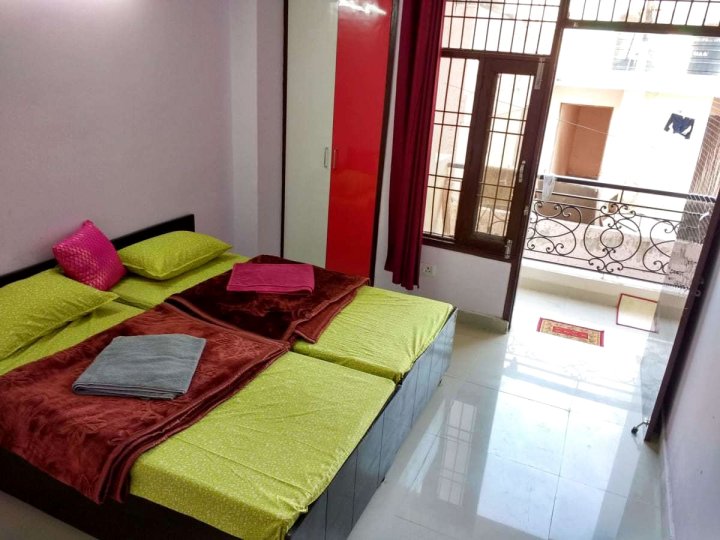 Beautiful Cosy Rooms in Saket