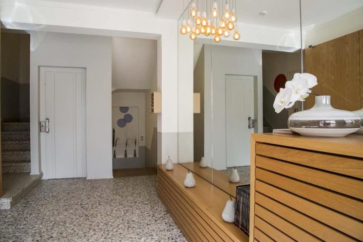 凯帕克德梅尔公寓酒店(Key Inn Appart Hotel Parc de Merl)