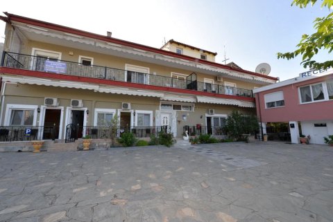 柯斯塔迪丝皮那开放式公寓酒店(Studios Kostas & Despina)