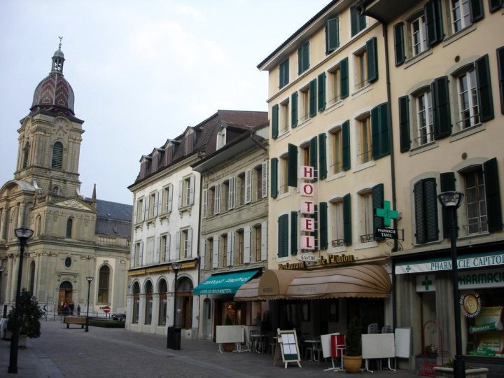 萨瓦酒店(Hotel de Savoie)