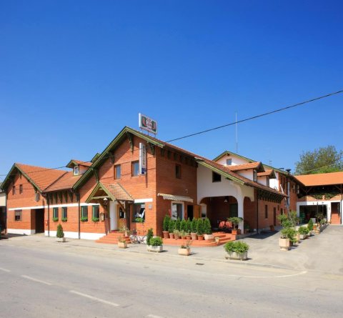 Piroš Čizma Guest House