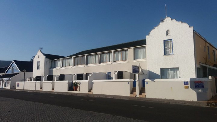 赫曼努斯艾斯普兰纳德酒店(Hermanus Esplanade)