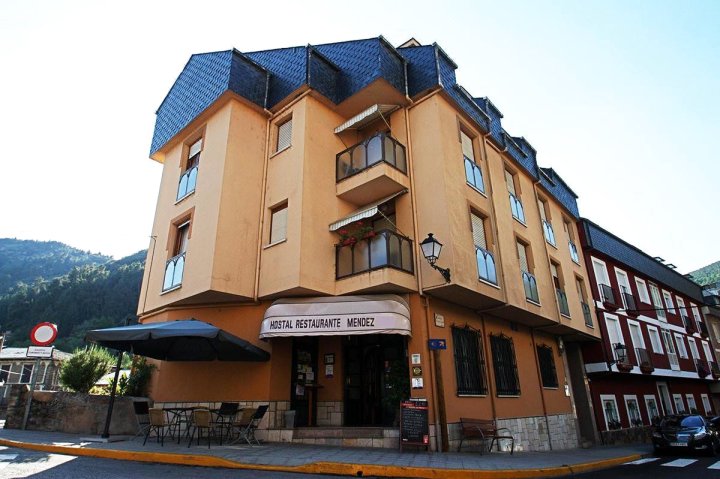 卡萨门德斯旅馆(Hostal Restaurante Méndez)