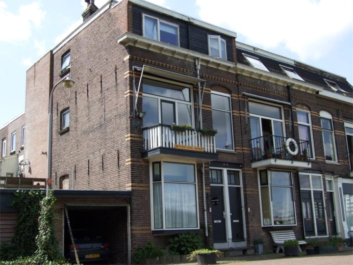 阿纳姆高级旅馆(Pension Arnhem)