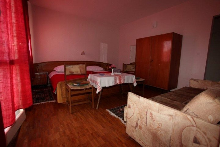 Apartments & Rooms Zlatica Hvar