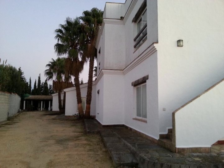 埃尔欧利瓦尔罗氏维霍酒店(El Olivar de Roche Viejo)