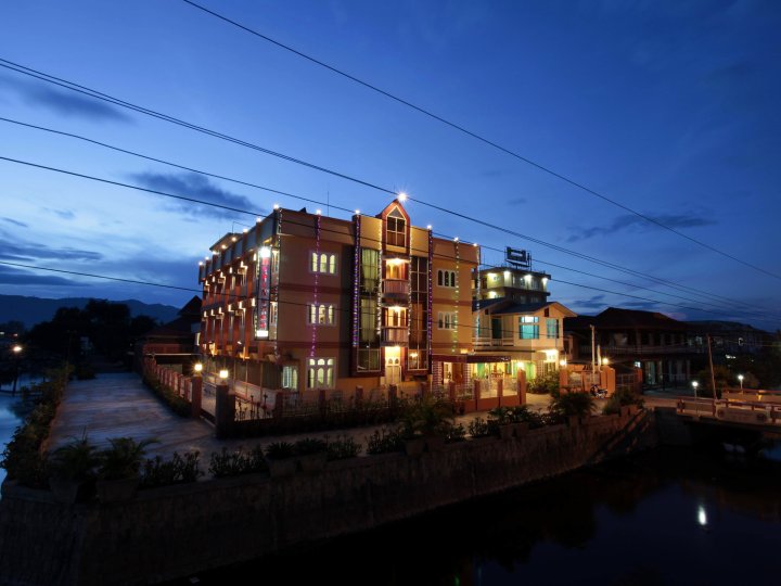 良丹瑞胡品酒店(Hupin Hotel Nyaung Shwe)