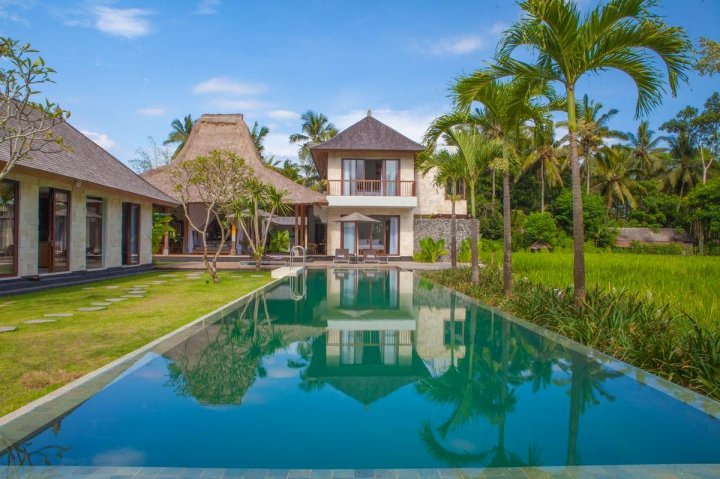 巴厘鲁米亚别墅酒店(Villa Lumia Bali)