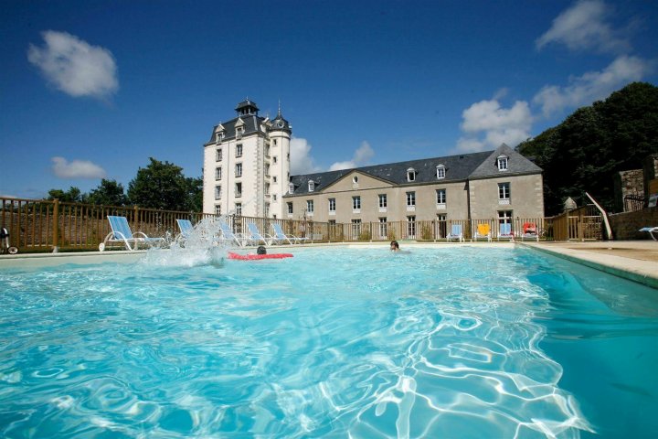 克拉斐翁城堡尊享奥达里斯住宅酒店(Résidence Prestige Odalys le Château de Kéravéon)